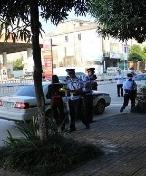 屏山法院新闻头条，司法公正与科技创新的双向驱动