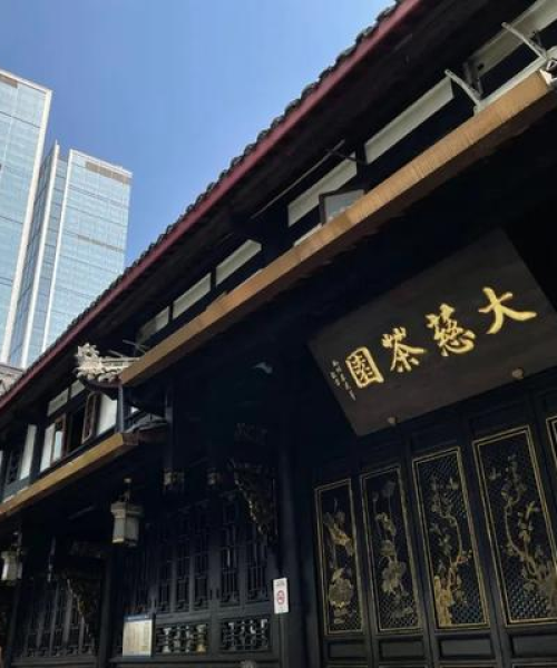 灯光下的励志人生，照亮前行之路的箴言