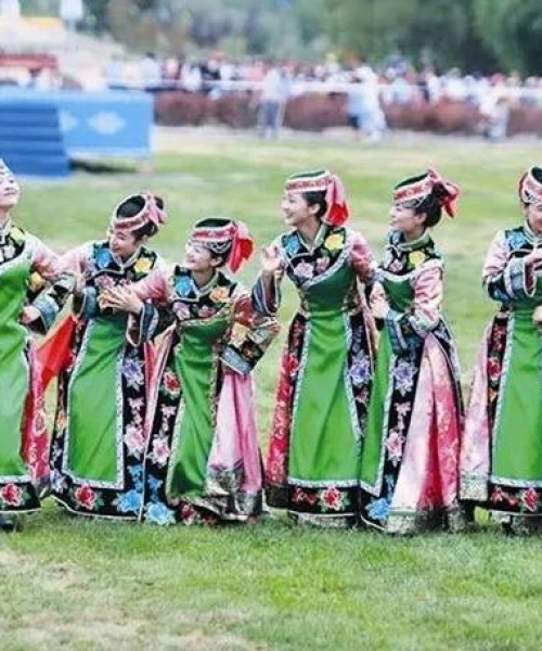 通辽机场新闻头条，航班量增长显著，旅客吞吐量突破新高